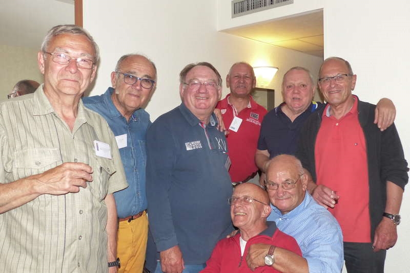 2_P1090026 (Clement).jpg - ... et messieurs.